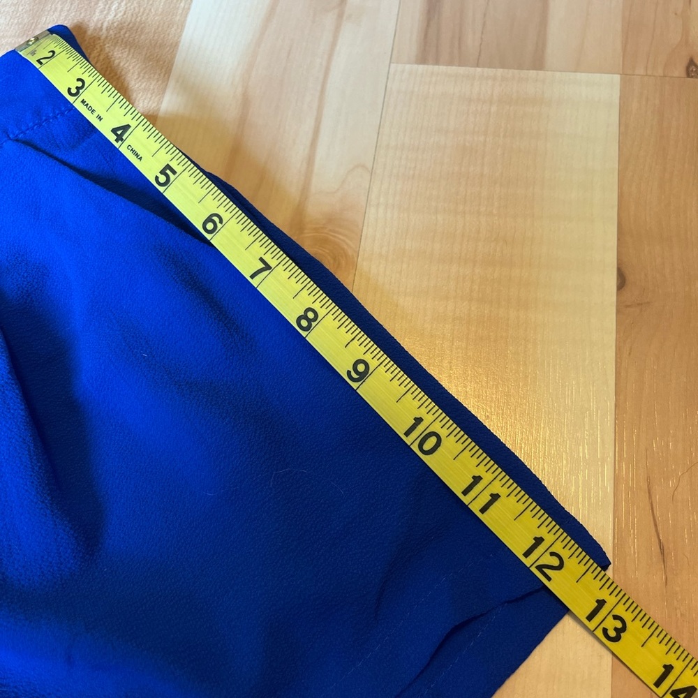 Shorts - Picture 3 of 3